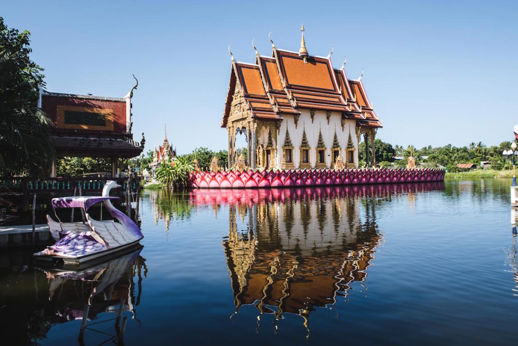 Wat Plai Laem