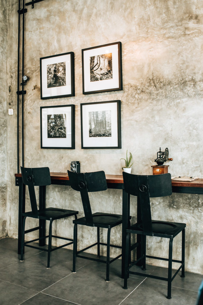 Yellow Snail Cafe Khao Lak