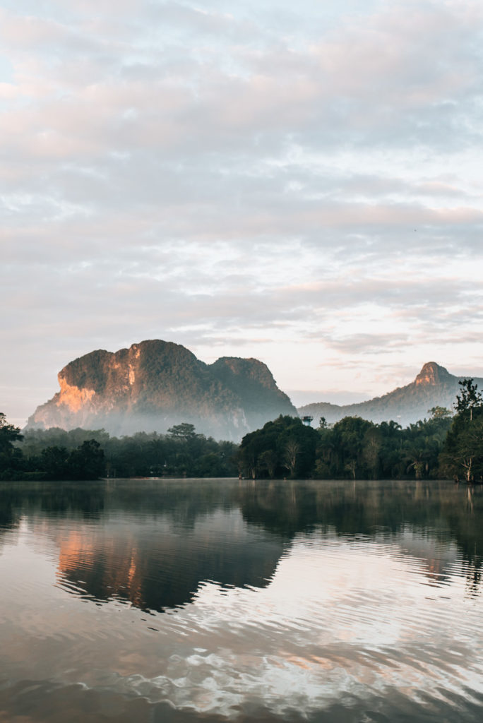 Sonnenaufgang See Krabi