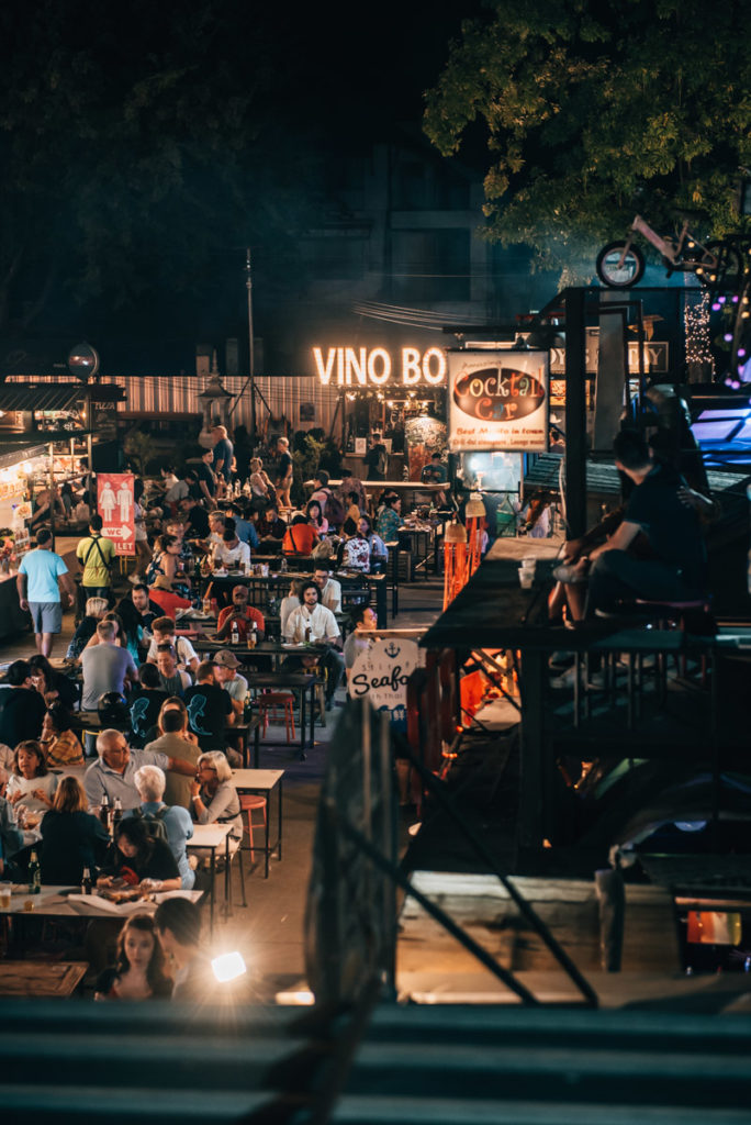Ploen Ruedee Night Market