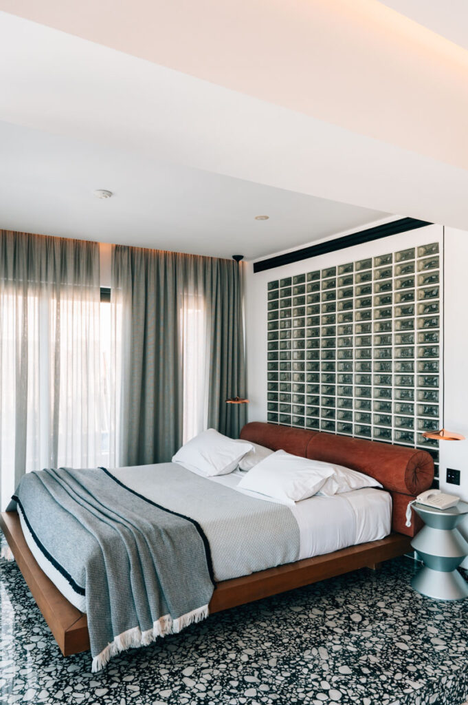 Dyo Suites
