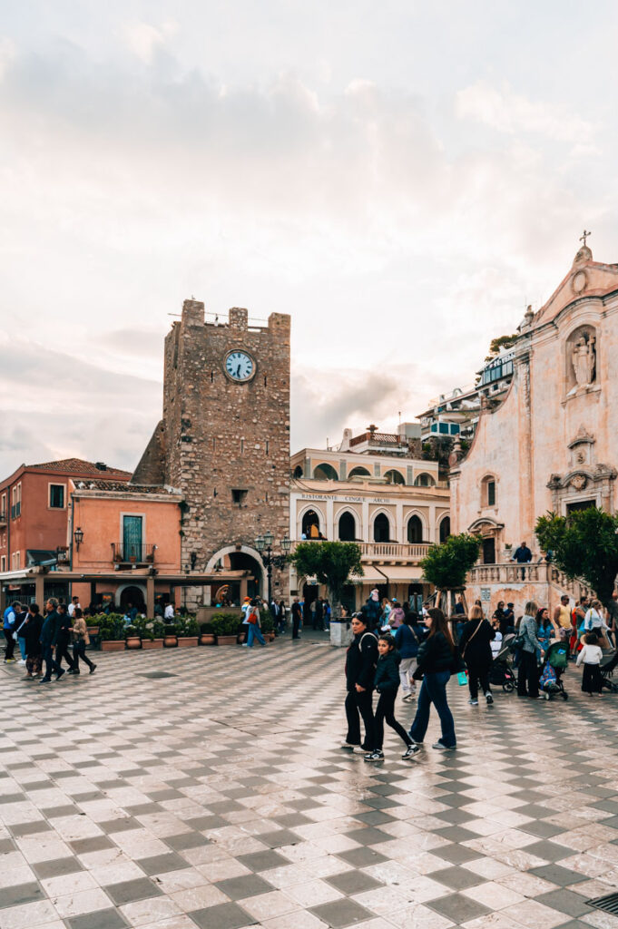 Piazza IX Aprile